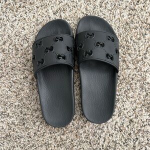 Gucci Rubber GG Logo Slides